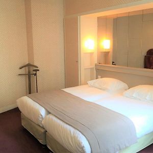 Camera standard con letto king size